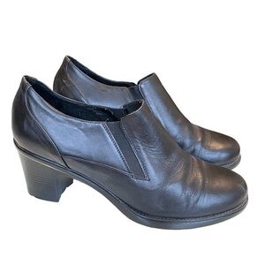 Dansko brown leather Beth heeled loafer pumps 41